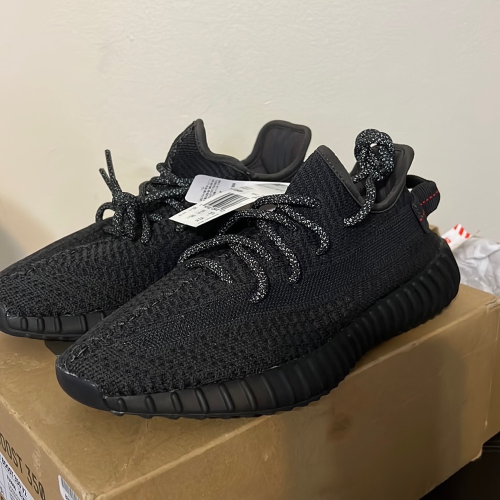 Yeezy boost 350 v2